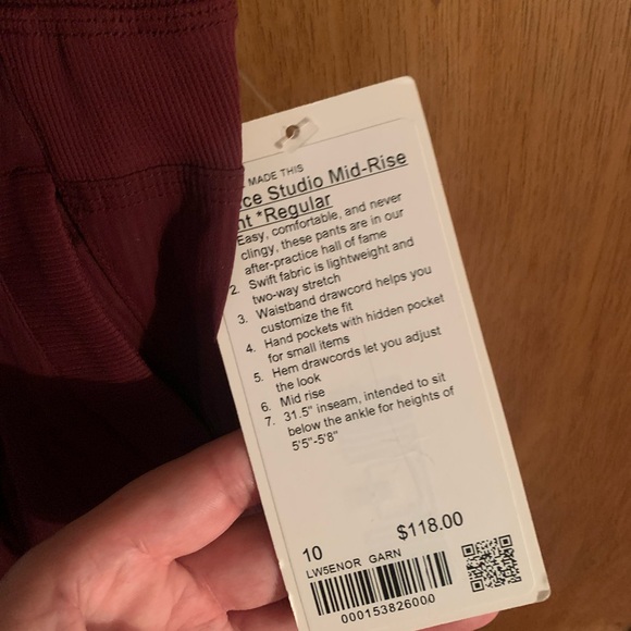 Selling lululemon dance pants nwt any questions ask 🌸😊 - Picture 4 of 4